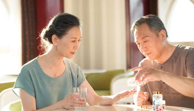 灵芝孢子油的功效：血液的“清道夫”，降血压，改善心脑血管疾病