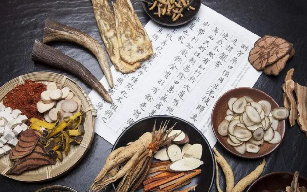 在西医盛行的时代,是谁又扶正了泰山灵芝的国药地位?